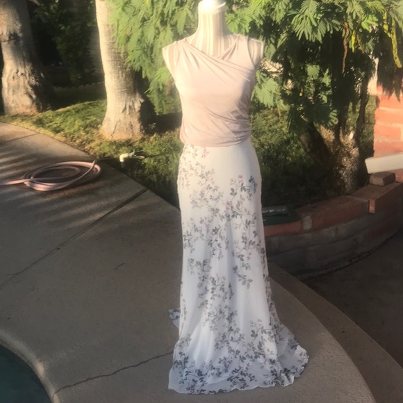 Beautiful floral Skirt - Picture 5 of 8